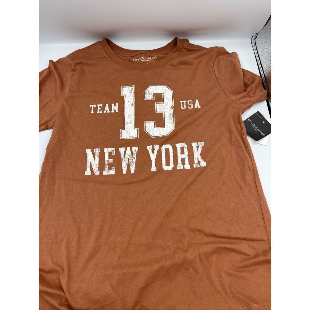 Grayson Threads Shorts & T-Shirt Bundle - Picture 5 of 8